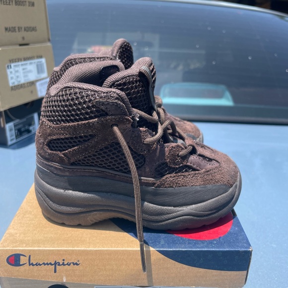 Yeezy boots 7k toddler - Picture 3 of 5